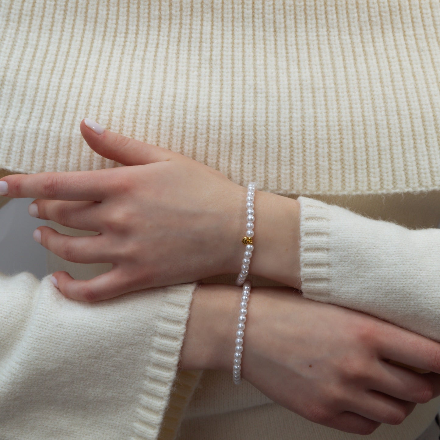 Pearl glow bracelet